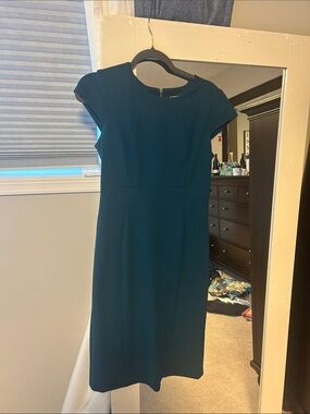 Liz Claiborne Hunter Green Cap-Sleeve Sheath Dress - Classic Women's Work Dress